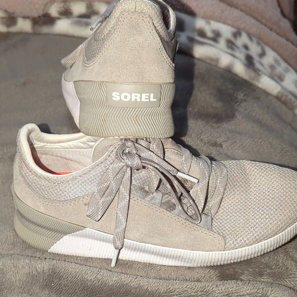 Sorel Out N About NL4090-081 Light Gray Womens Waterproof Sneakers Size 8